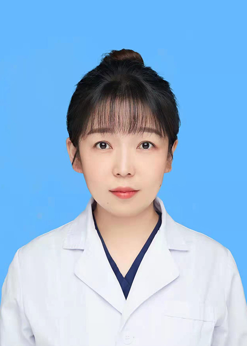官亚婷.jpg